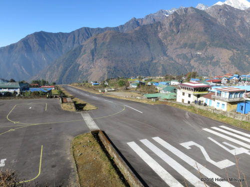 【ネパール】これが世界一危険な空港、ルクラのテンジン・ヒラリー空港だ！